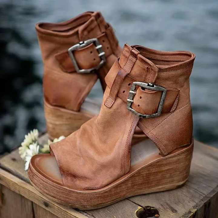 Marlyn - Women's open-toe wedge sandals with a retro-style buckle